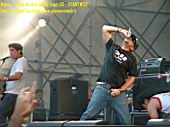 rockinidro20050902_pennywise_04.jpg