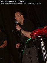 wire_live_ct_081003_04.jpg