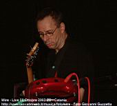 wire_live_ct_081003_08.jpg